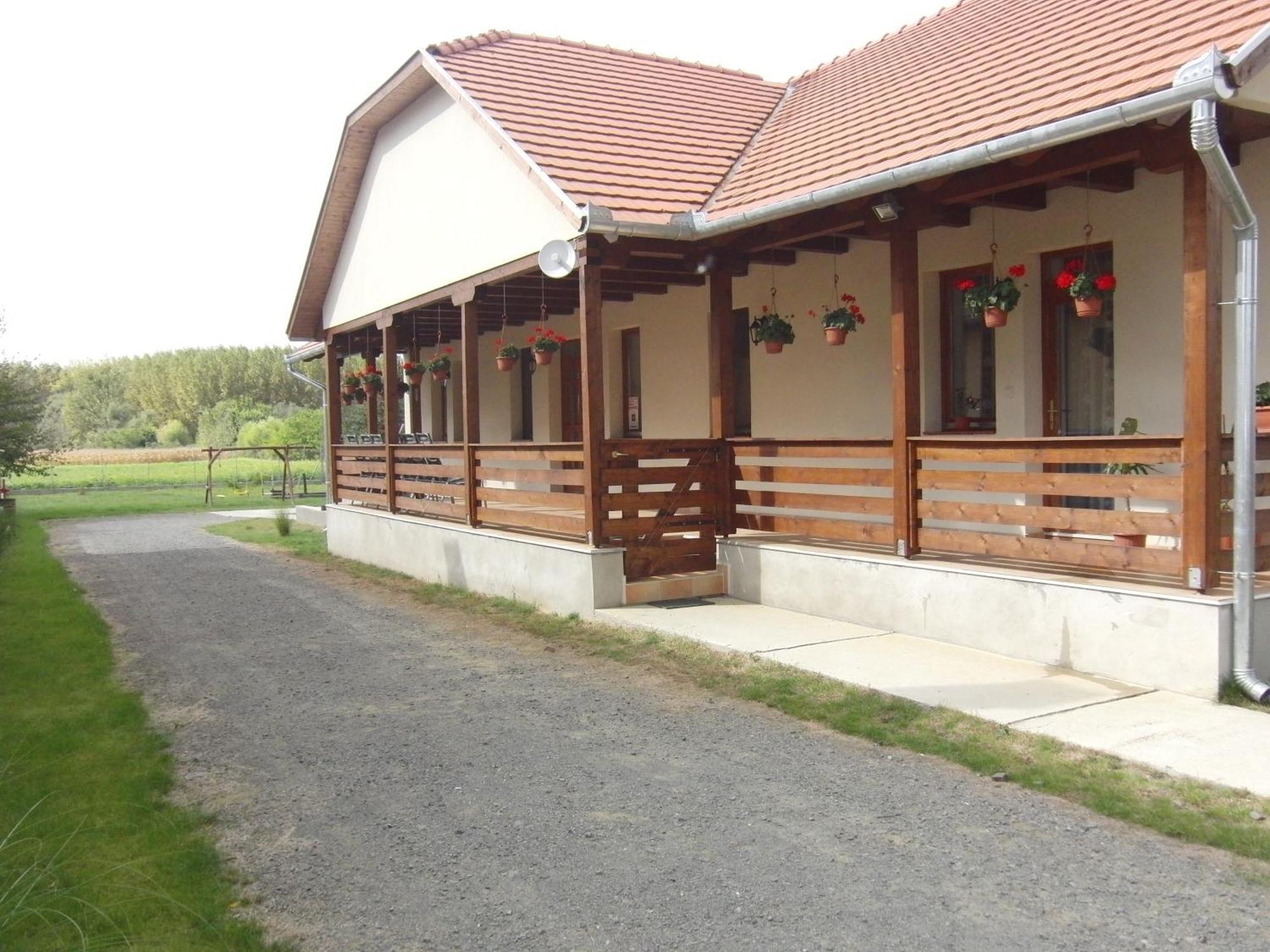 Kékszilva Vendégház Pap Exterior foto